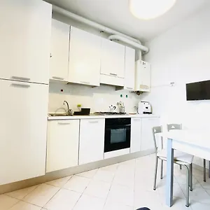 Navigli Flats Close To The Metro , Milano Italia
